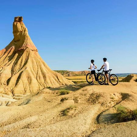 Casa Bardena Negra, Comodo Alojamiento Para Visitar Las Bardenas Y Sendaviva Fustinana Exterior photo