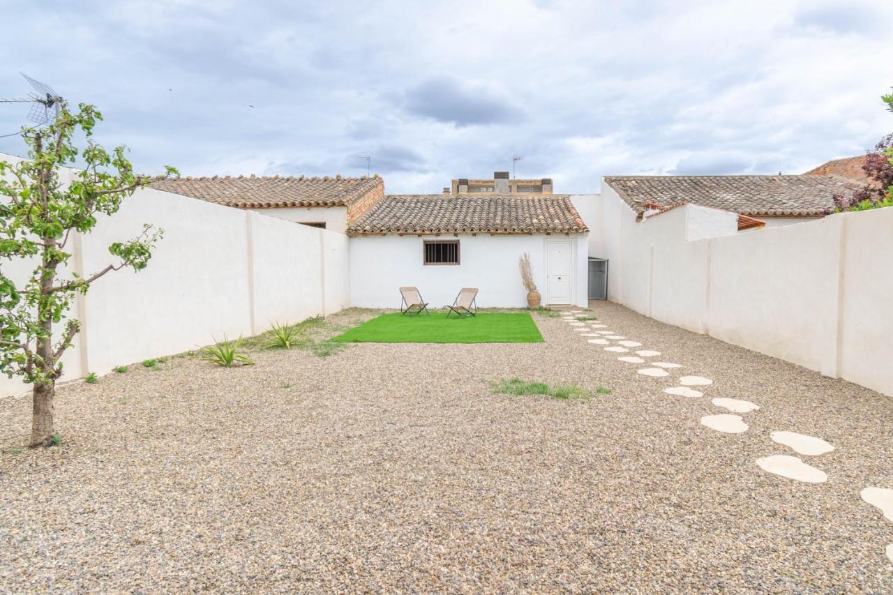 Casa Bardena Negra, Comodo Alojamiento Para Visitar Las Bardenas Y Sendaviva Fustinana Exterior photo